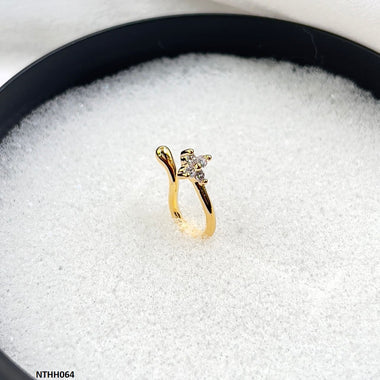 NTHH064 XYL Flower Nose Pin