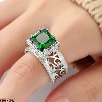 TRSH056 GWH Square Larger Band Ring