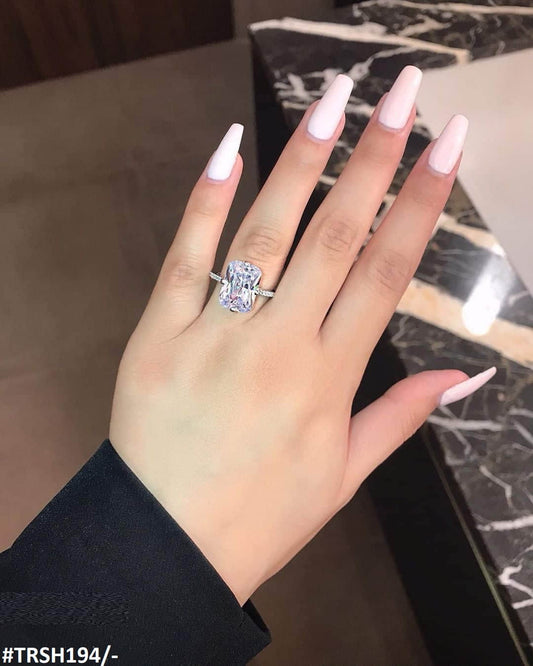 TRSH194 GWH White Cushion Tapered Ring