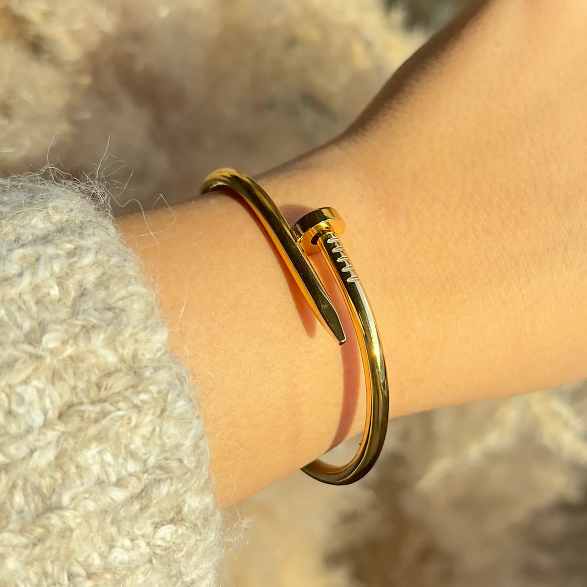 NAIL BRACELET